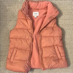 Old Navy Women's Pink Puffer Vest